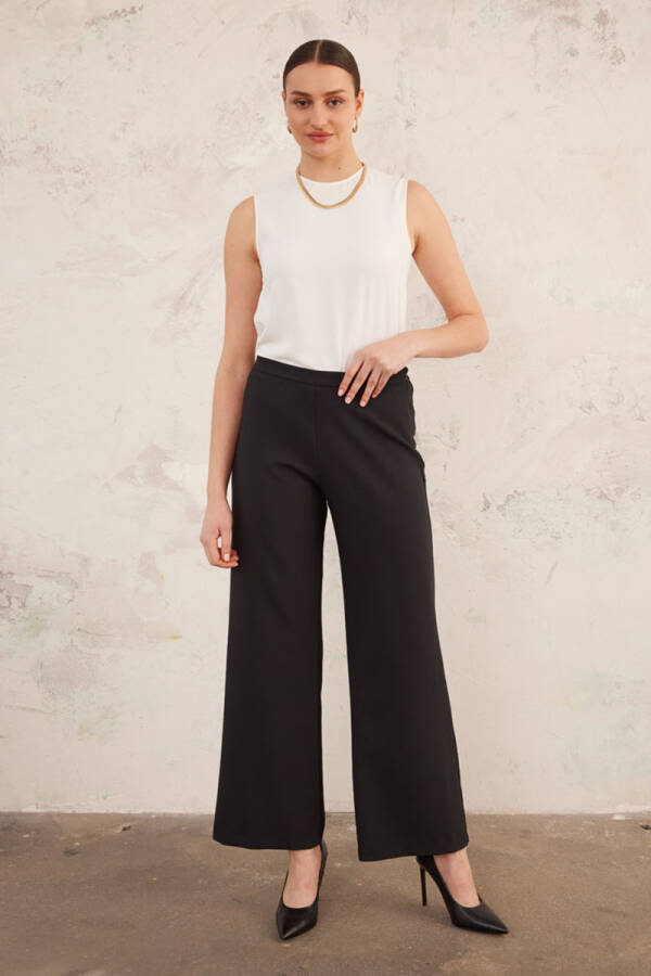 Siyah Arka Bel Lastikli Geniş Paça Pantolon - 2