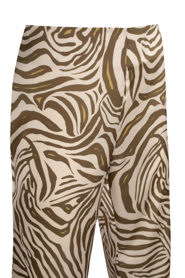 Yeşil Yandan Fermuarlı Saten Zebra Desen Pantolon - 3