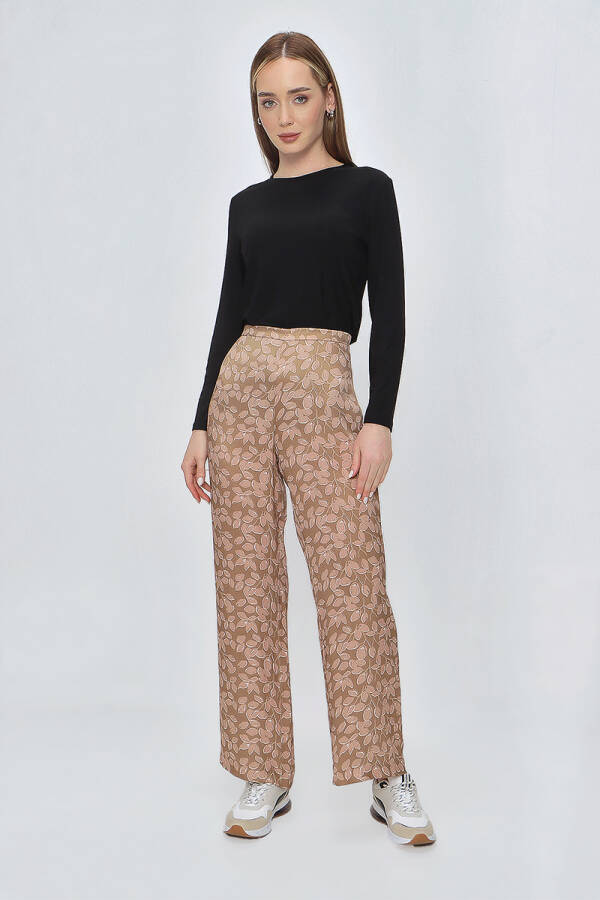 Pudra Çiçek Desen Saten Pantolon - 1