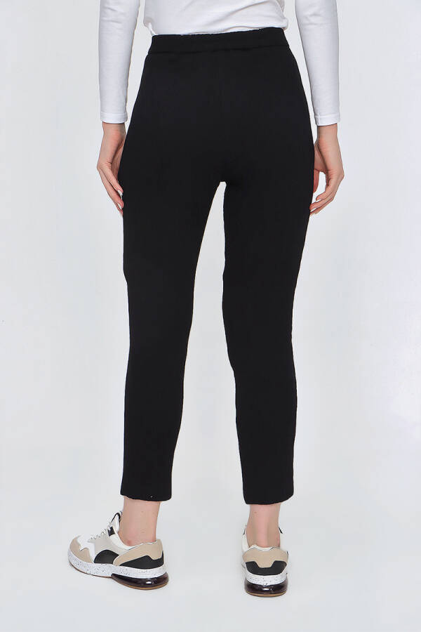 Siyah Arka Bel Lastikli Dokulu Kumaş Pantolon - 5