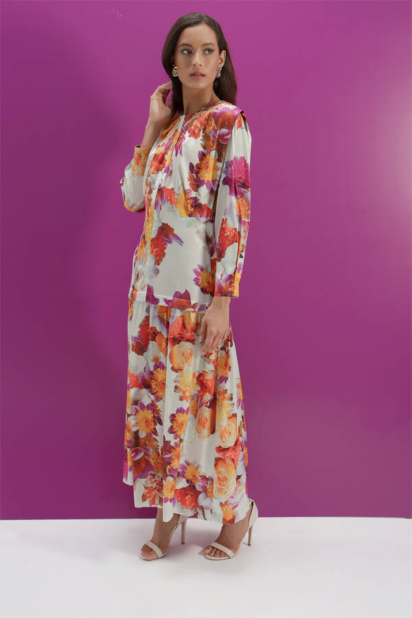 Turuncu Çiçek Desenli Elbise - 3