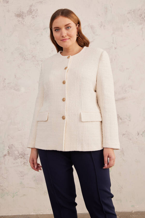 Ekru Gold Düğme Detaylı Yakasız Düz Kesim Ceket - 2