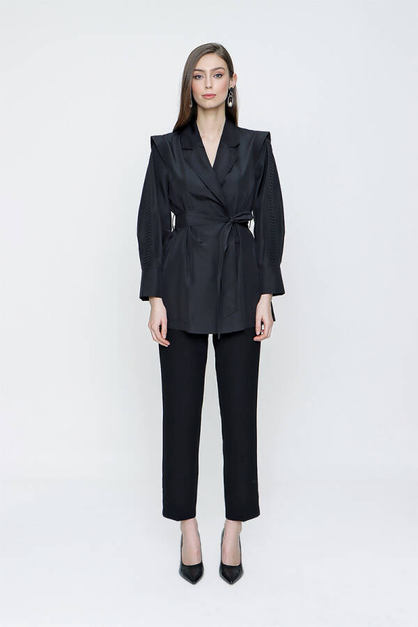 Siyah Kolları Pile Detaylı Kruvaze Ceket - 1