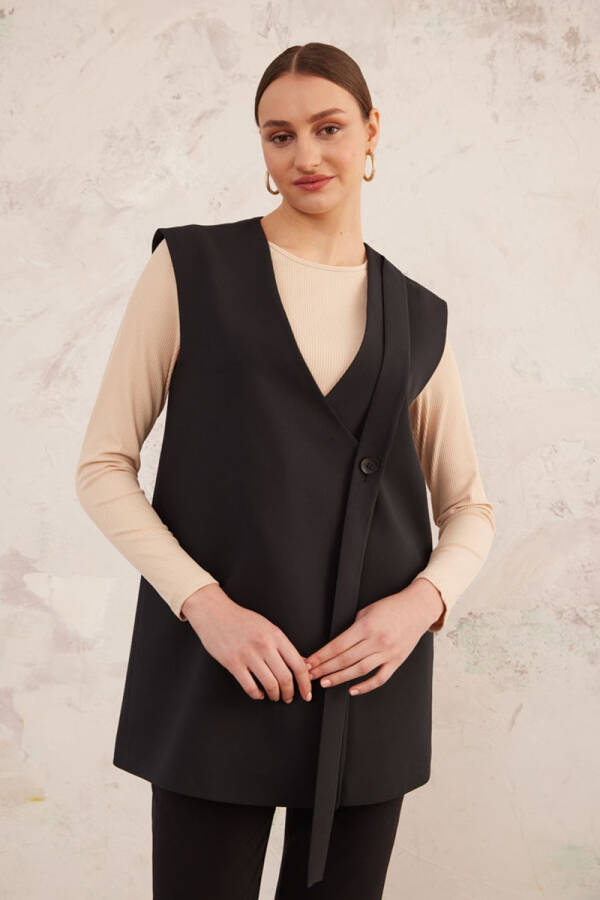 Siyah Tek Düğme Yakasız Yelek - 4