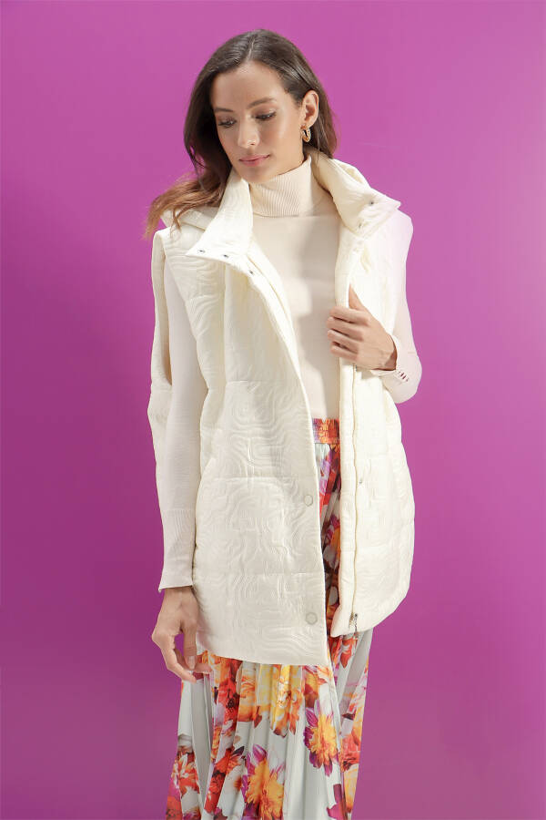 Ekru Kapüşonlu Spor Yelek - 2