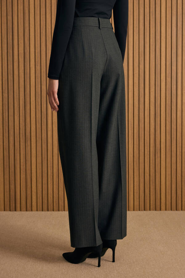 Antrasit Çizgili Pileli Pantolon - 4