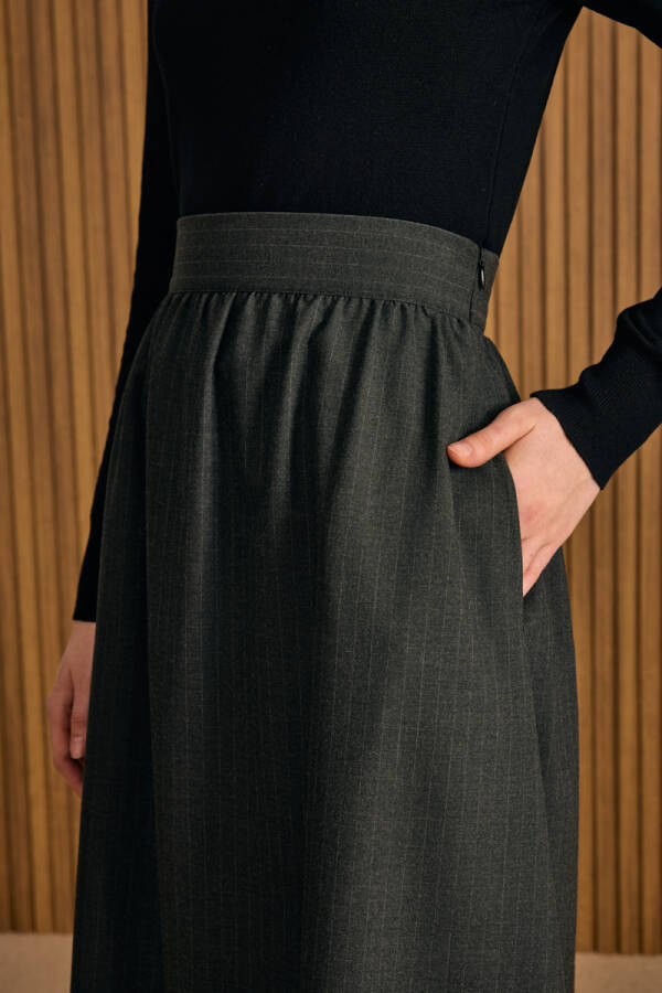 Antrasit Çizgili Yandan Cepli Etek - 4