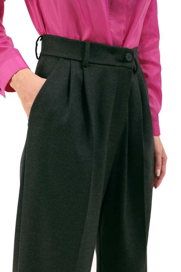 Antrasit Önden Pili Detaylı Cepli Pantolon - 2