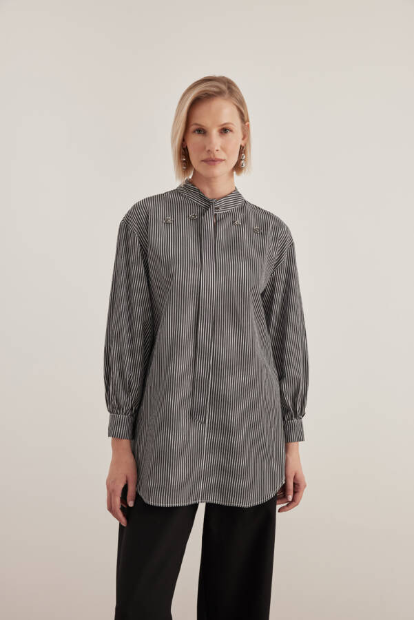 Antrasit Yaka İşlemeli Çizgili Bluz - Aker (1)