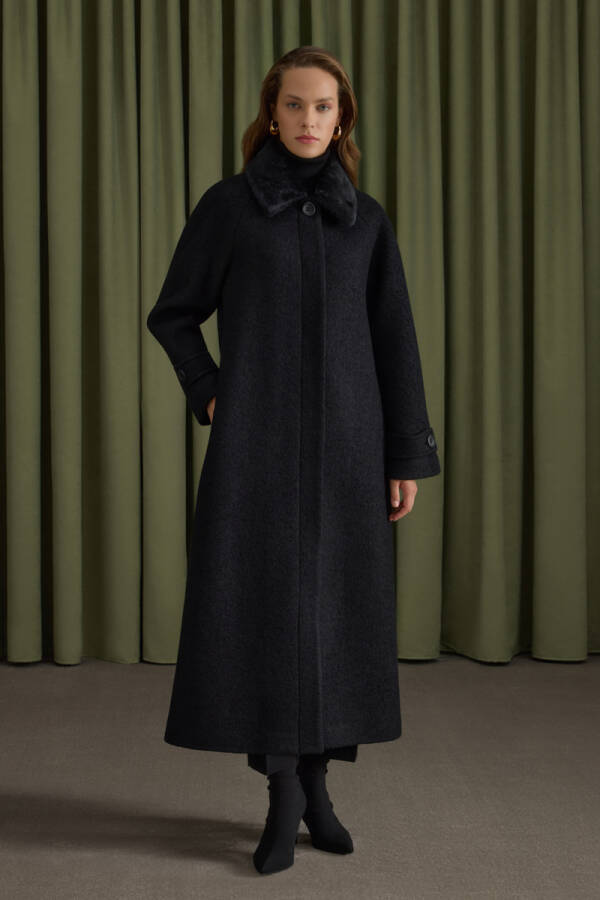 Antrasit Yakası Seyyar Kürk Detaylı Manto - Aker