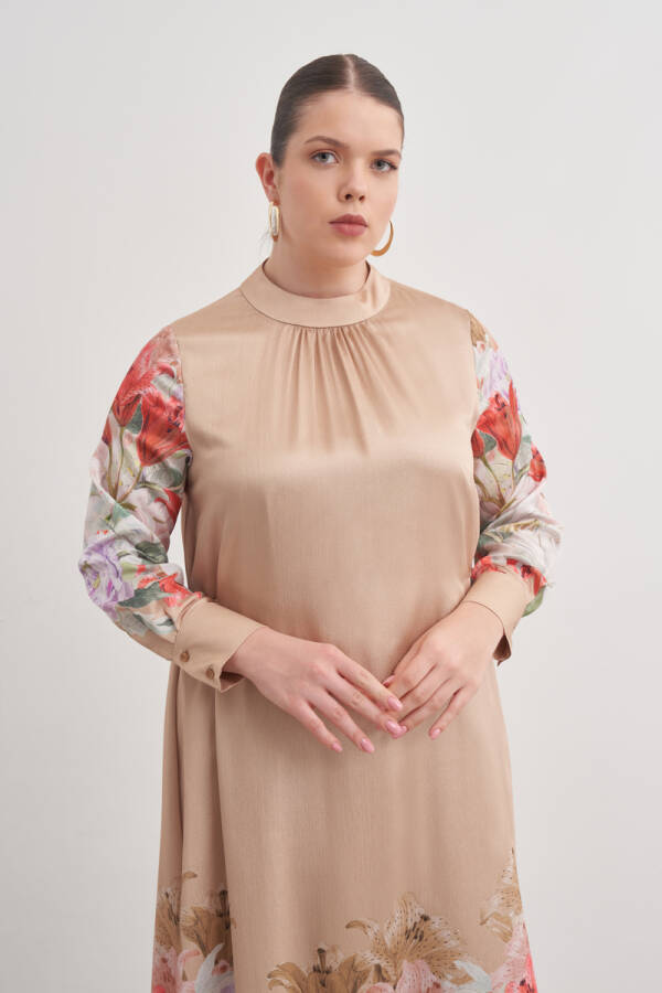 Bej 5680 Çiçek Desenli Detaylı Bol Elbise - Aker (1)