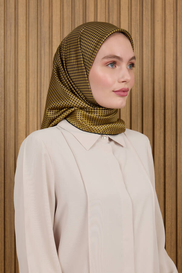 Bej 90X90 İpek Krep Saten Eşarp - 1