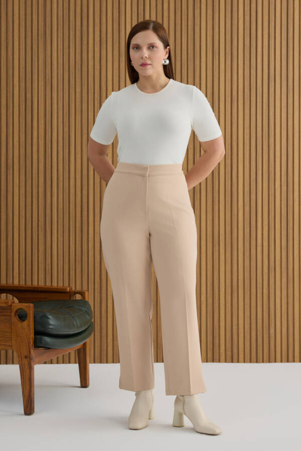 Bej Arka Beli Lastik Detaylı Dokuma Pantolon - Aker (1)