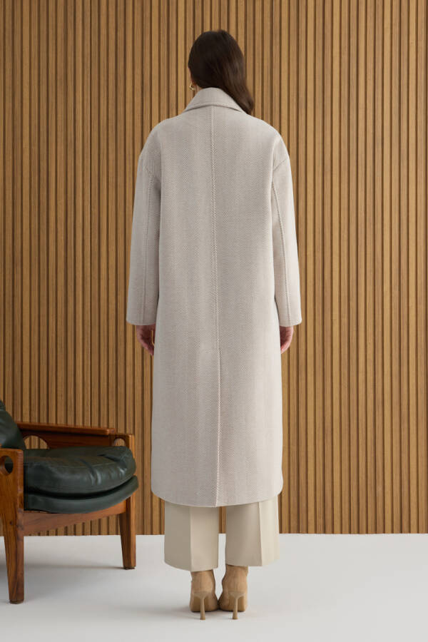 Bej Balıksırtı Desenli Manto - 6