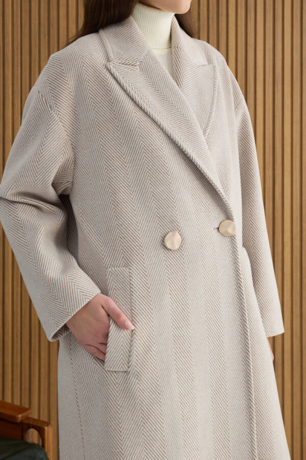 Bej Balıksırtı Desenli Manto - 5