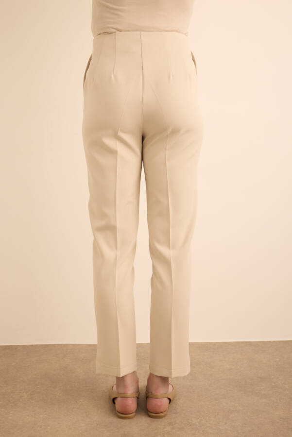 Bej Beli Lastik Detaylı Krep Pantolon - 6