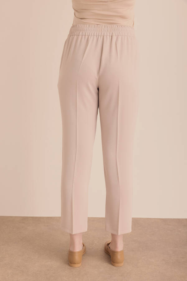 Bej Beli Lastikli Detaylı Dokuma Havuç Pantolon - 6