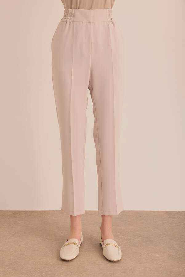 Bej Beli Lastikli Detaylı Dokuma Havuç Pantolon - 2