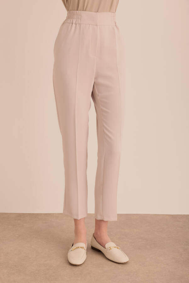 Bej Beli Lastikli Detaylı Dokuma Havuç Pantolon - 4