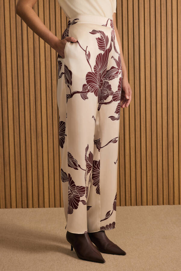 Bej Desenli İpek Pantolon - 4
