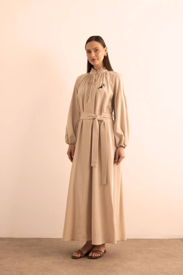 Bej Kemeri Düğme Detaylı Tencel Cotton Elbise - Aker