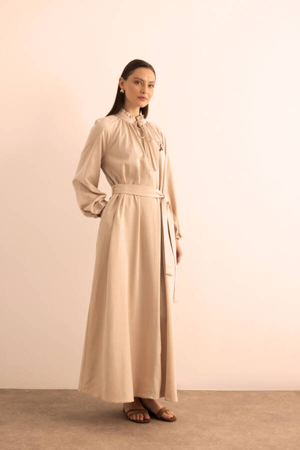 Bej Kemeri Düğme Detaylı Tencel Cotton Elbise - Aker (1)