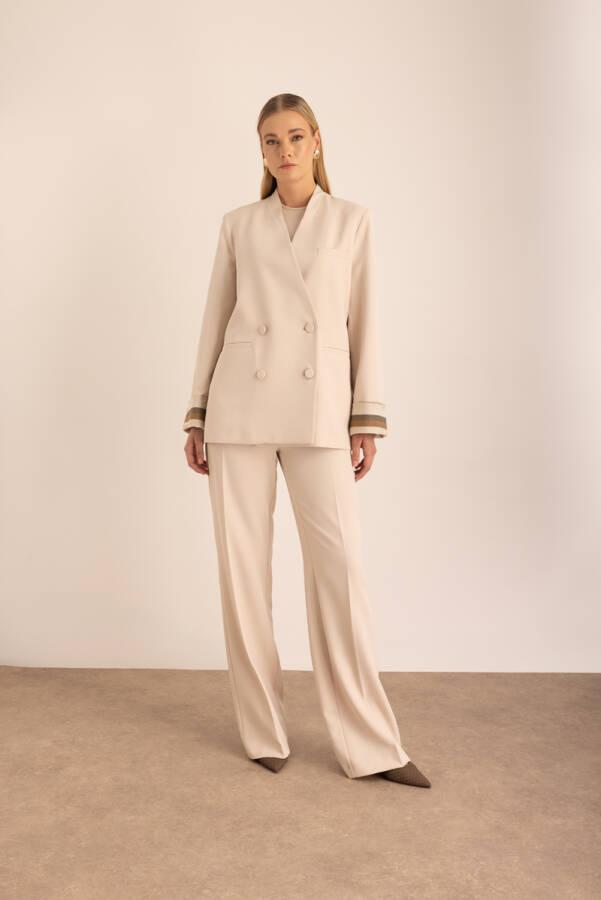 Bej Kolları Seyyar Garni Detaylı Yakasız Ceket - 3