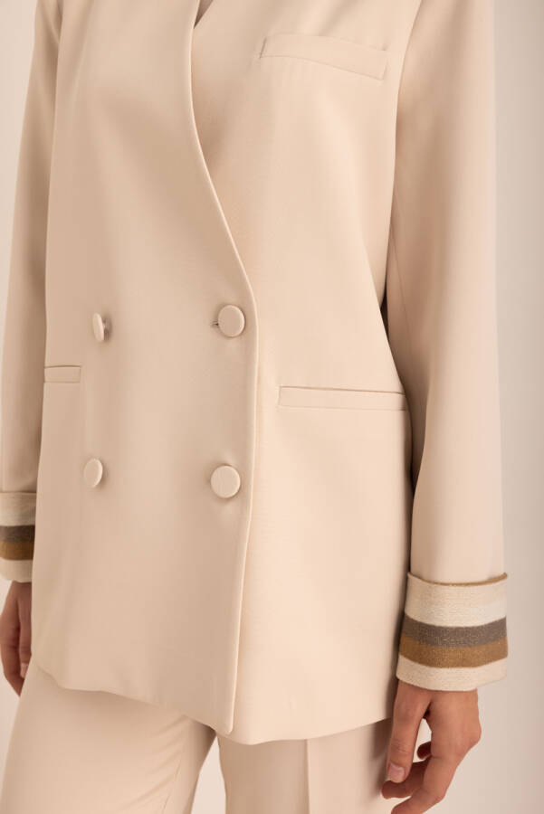 Bej Kolları Seyyar Garni Detaylı Yakasız Ceket - 4