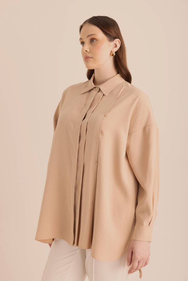 Bej Pileli Metal Logolu Bluz - 5