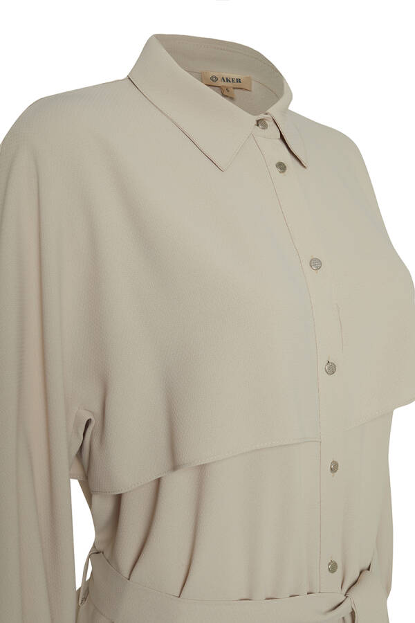 Bej Rüzgarlık Detaylı Dokulu Elbise - 2