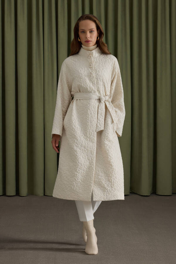 Bej Dokulu Özel Kumaş Trençkot - Aker