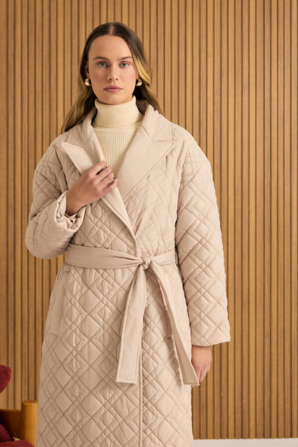 Bej Seyyar Kuşaklı Kapitone Mont - 3