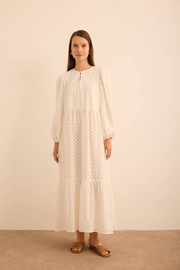 Beyaz Hacimli Cotton Brode Elbise - 1