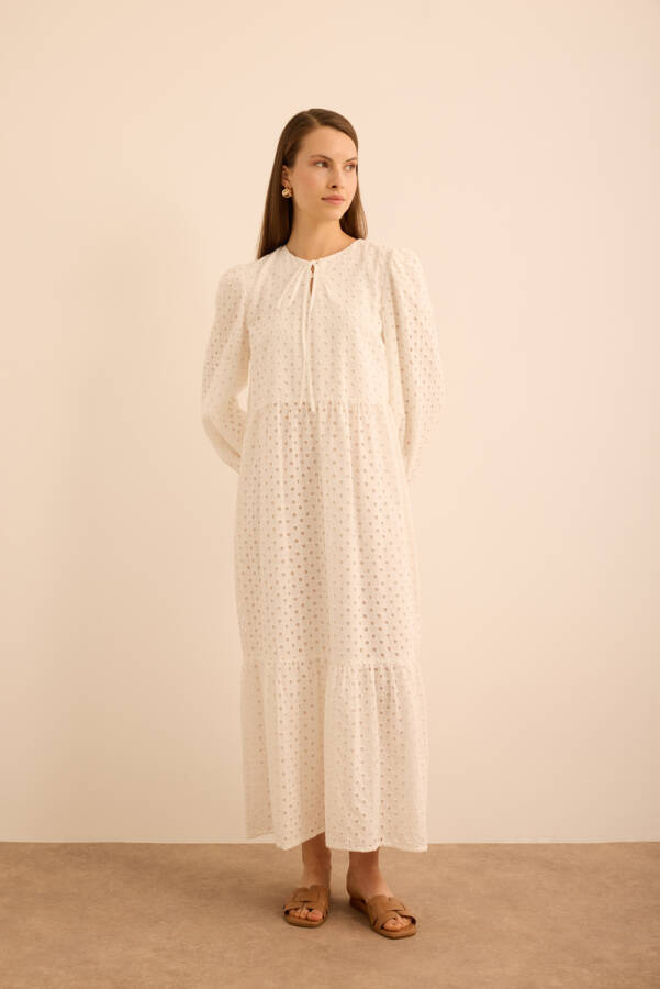 Beyaz Hacimli Cotton Brode Elbise - 3