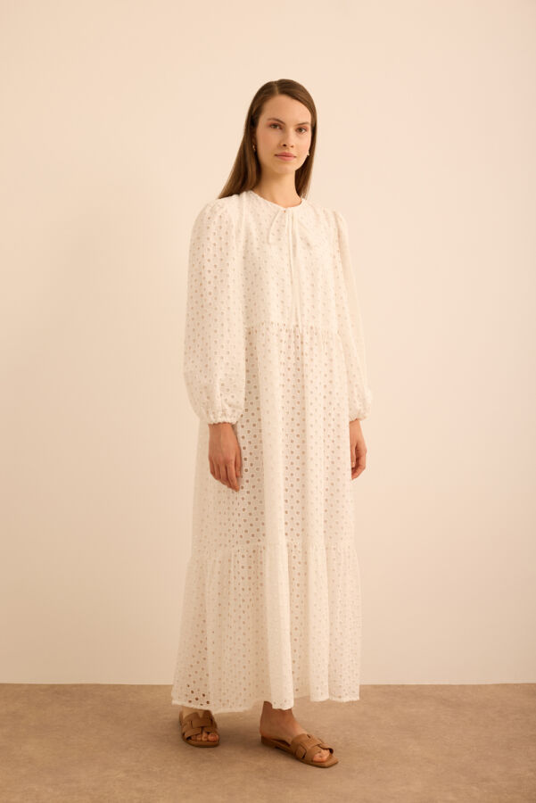 Beyaz Hacimli Cotton Brode Elbise - 4