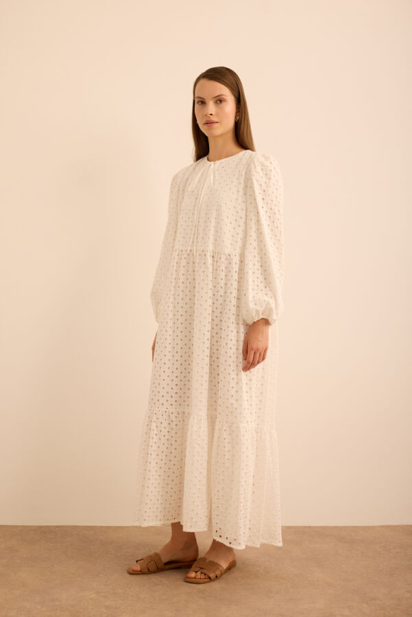 Beyaz Hacimli Cotton Brode Elbise - 5