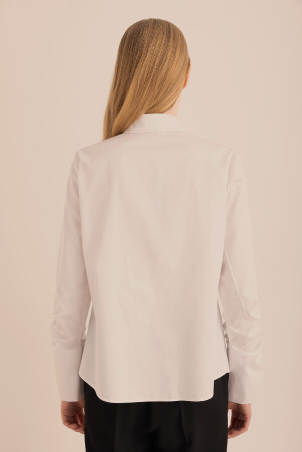 Beyaz Kolları Büzgü Detaylı Cotton Gömlek - 7