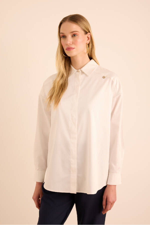 Beyaz Sırtı Volan Detaylı Cotton Gömlek - 5