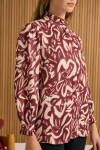 Bordo Desenli Yaka ve Manşeti Fırfır Detaylı Viscon Bluz - 5