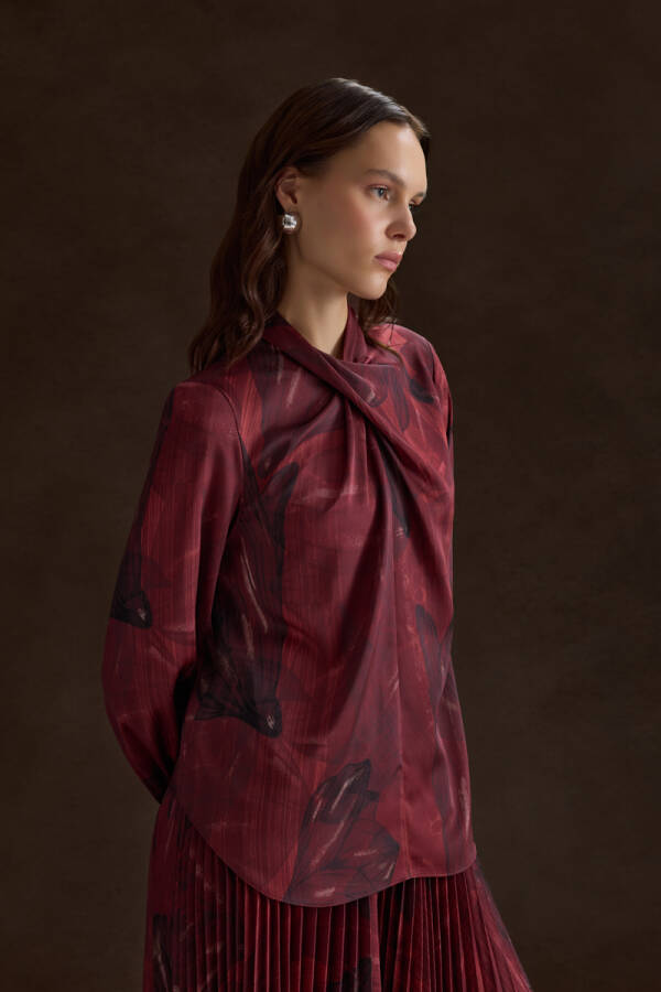 Bordo Desenli Yakası Çarpraz Kuplu Bluz - 5