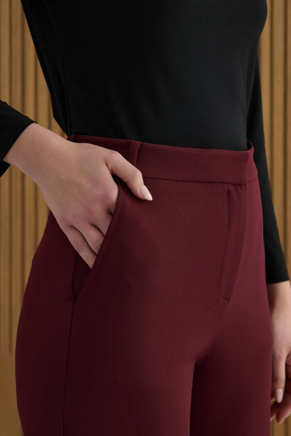 Bordo Paçası Yırtmaçlı Dokuma Pantolon - 6