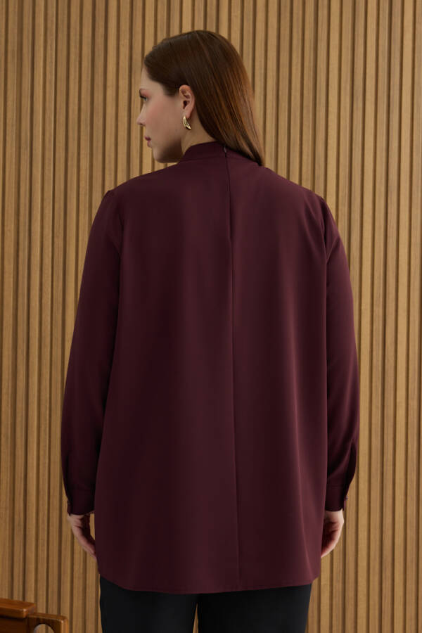 Bordo Yakası Pili ve Boncuk Detaylı Bluz - 5