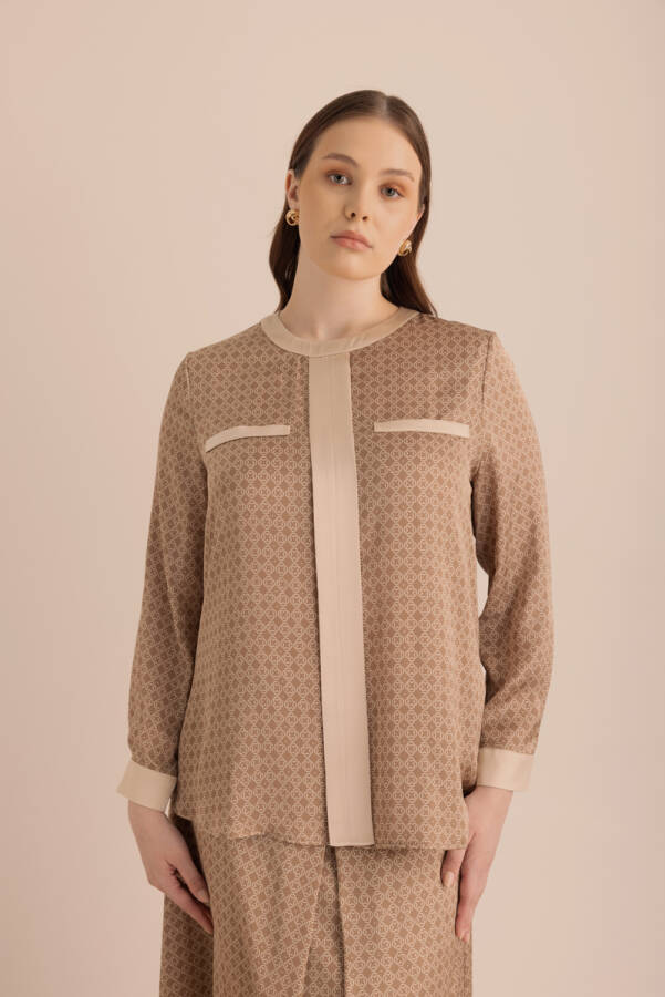 Camel Koza Desenli Yuvarlak Yaka Bluz - 3