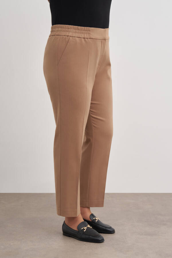 Camel Beli Lastik Detaylı Dokuma Pantolon - 4
