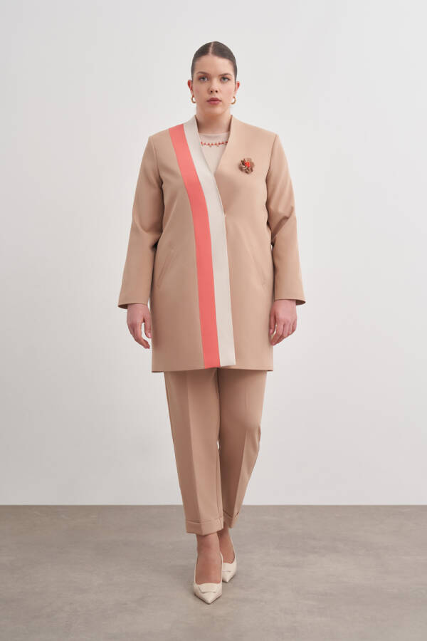 Camel Renkli Garni Detaylı Kap - Aker (1)