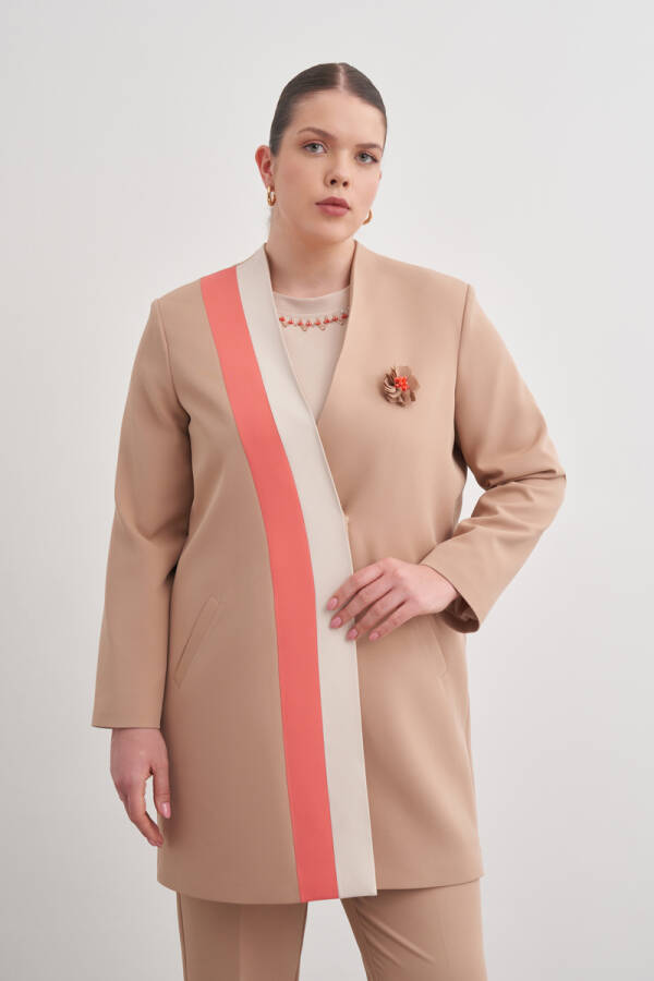 Camel Renkli Garni Detaylı Kap - Aker