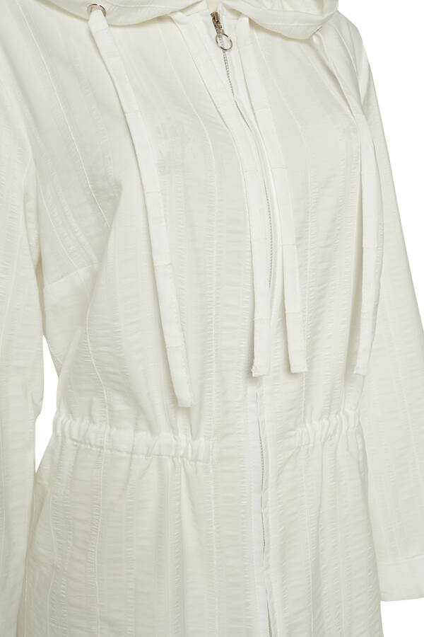 Beyaz Dokulu Kumaş Spor Tunik - 2