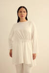Ekru Belden Tek Tarafı Bağcık ve Büzgü Detaylı Tunik 