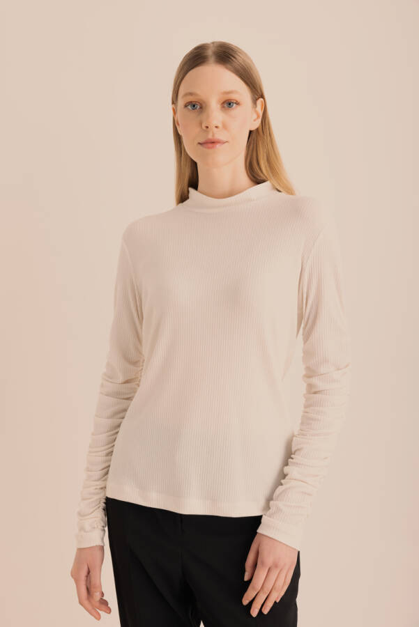 Ekru Büzgü Detaylı Örme Body - 3