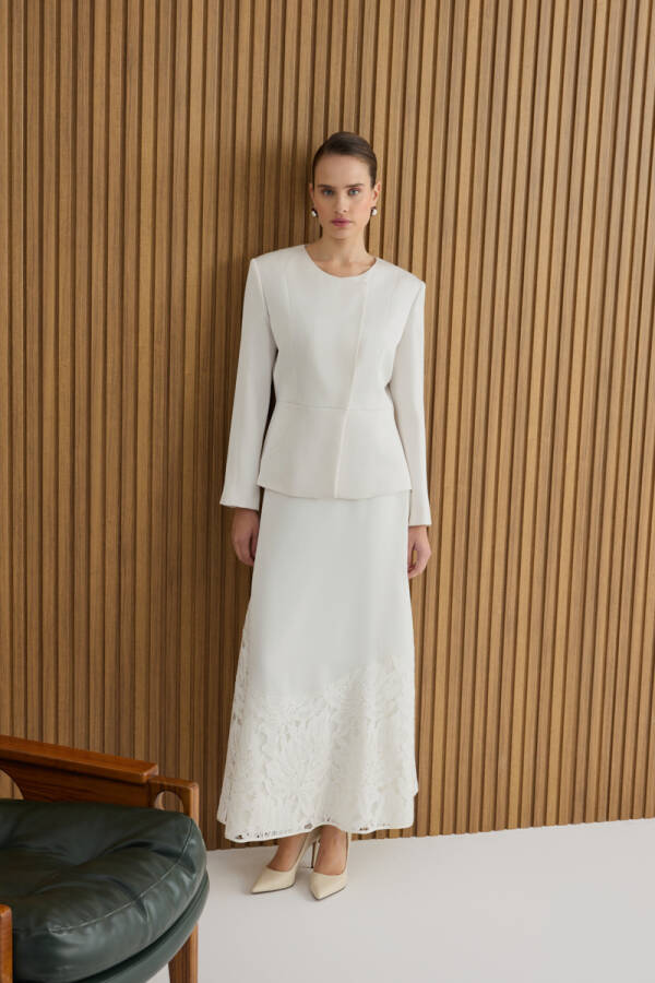 Ekru Dantel Garnili Etek - Aker